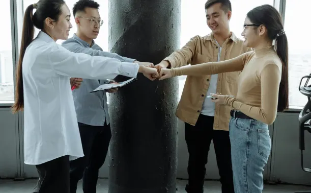 Illustrazione team AI memphis